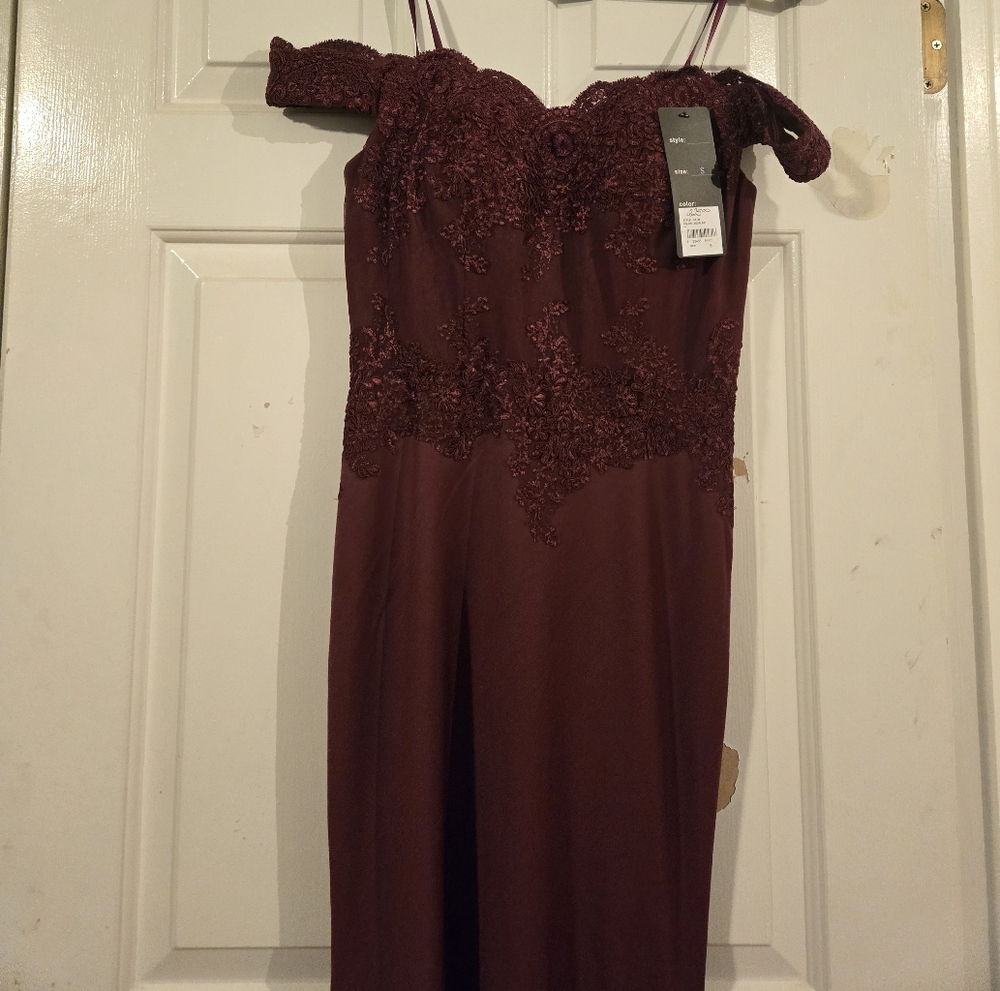 Elegant Off-Shoulder Eggplant Evening Dress Size Small Fits Like 0